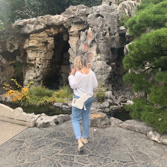 Meet your Posher, Jocelyn - Picture 1 of 1